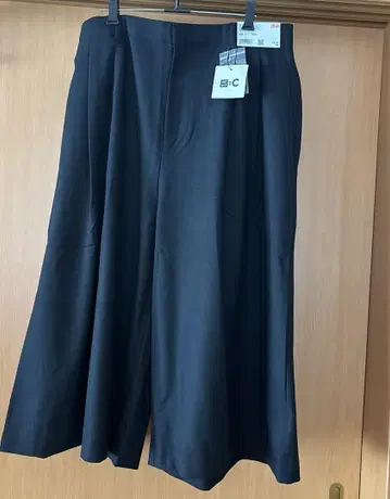 UNIQLO 큐롯 기장 짧음