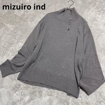 새상품 mizuiro ind 미즈이로 인드 버튼 달린 하이넥 풀오버