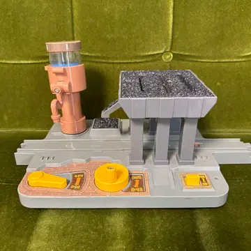 프라레일 작동 버튼 포함 레일 풍경 석탄