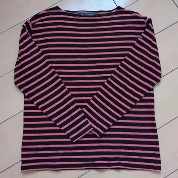 SAINT JAMES 긴팔 티셔츠 블랙/핑크 스트라이프