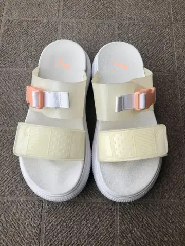 Puma 통굽 샌들