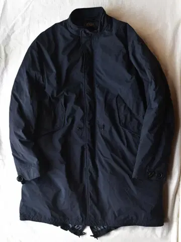 BEAMS PLUS 코마츠마테레 M-65 다운 모즈 코트 M 블랙