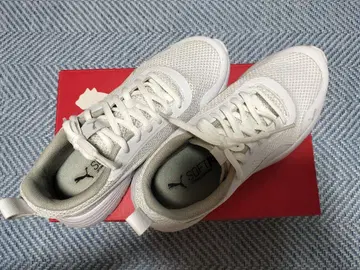 PUMA 화이트 스니커즈 22cm