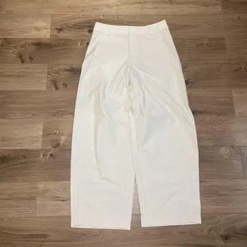 [컨디션 최상] UNIQLO 2025년 저지 배럴 레그 팬츠 L 화이트