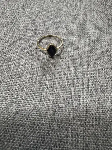 K10 골드링 다이아몬드형 보라색 돌