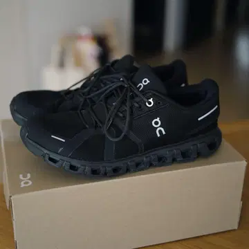 [ 박스 있음 정품 ] On Cloud 6 러닝화 26.5cm