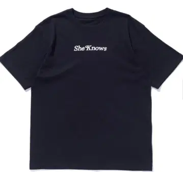 Young Coco She Knows T-shirt XL