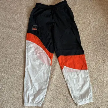 언더아머 나일론 조거 팬츠 L 사이즈