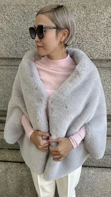 JENNE 리치 볼륨 퍼 케이프 라이트 그레이