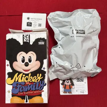 POP MART 미키 패밀리 키체인 구피
