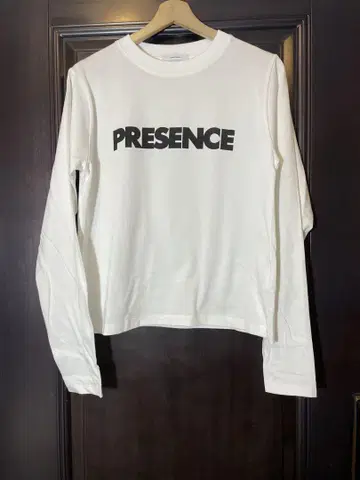 JOURNAL STANDARD PRESENCE 롱 슬리브 TEE 화이트