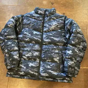 새상품급 Reebok 다운 자켓 M 카모플라쥬 패턴 눕시