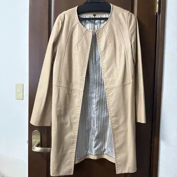 베이지 양가죽 노카라 자켓