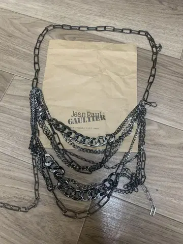 장 폴 고티에 다련 목걸이
