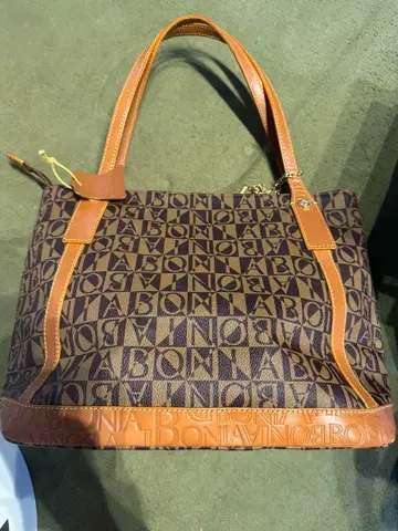 BONIA 보니아 모노그램 토트백 새상품