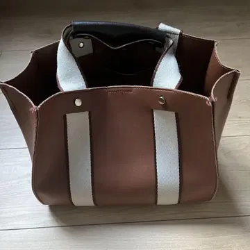 토트백 가죽제품