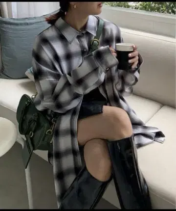 [ 새상품급 ] 오버 사이즈 체크 셔츠 블랙 화이트
