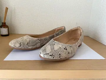 Clarks 플랫슈즈