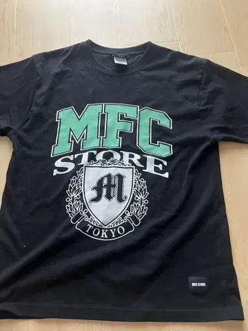 MFC STORE 블랙 티셔츠 SMALL