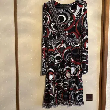 [ SALE ] 이탈리아제 SANDRO FERRONE 원피스