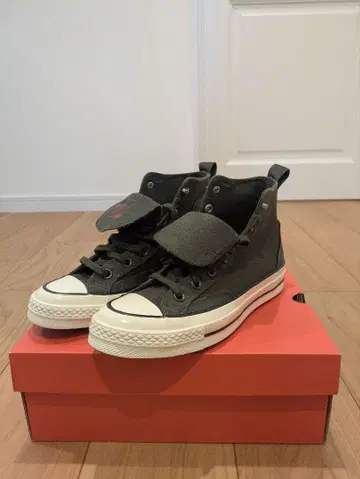 Converse 하이컷 그레이 스니커즈
