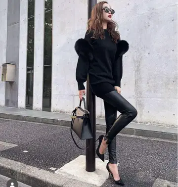 새상품 sheller 가죽 사이드 슬릿 레깅스 스키니 팬츠 블랙