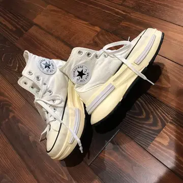 협의 환영 CONVERSE 하이컷 스니커즈 화이트 통굽 슬림 레그 효과
