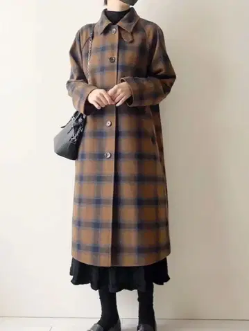 GU 체크 발칼라 코트