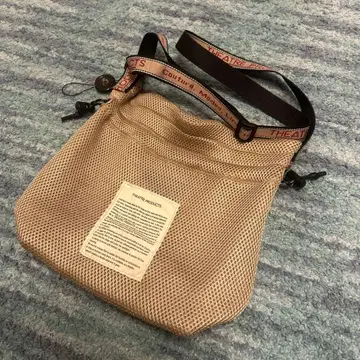 THEATRE PRODUCTS 메쉬 숄더백