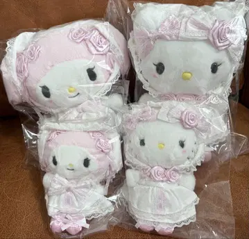 마이멜로디 키티 봉제 인형 마스코트 홀더 화이트 프릴 디자인