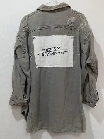 그레이 데미지 가공 데님 자켓