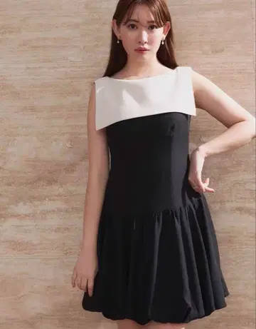 herlipto 투톤 발롱 미니 드레스