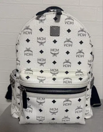 MCM 미디엄 사이즈 백팩