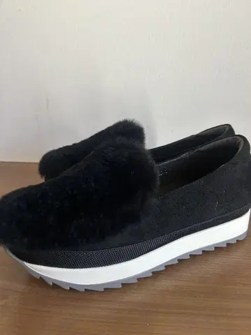 NOBLE VOUG RELAX 블랙 스니커즈