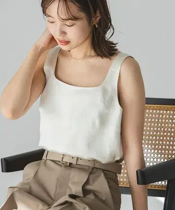 [ 미사용 택 포함 ] Noble 노블 새틴 스퀘어 넥 탱크탑