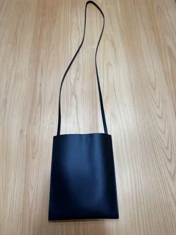 NORMALLY 숄더백 블랙 M 사이즈