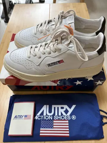 새상품 AUTRY ACTION SHOES AULM LL22 27cm 42