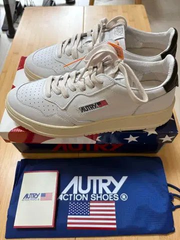 새상품 AUTRY ACTION SHOES AULM LL22 27cm 42