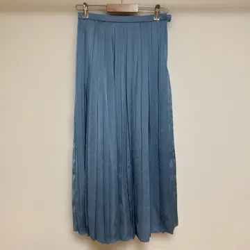 새상품 알아바일 라이트 블루 플리츠 스커트