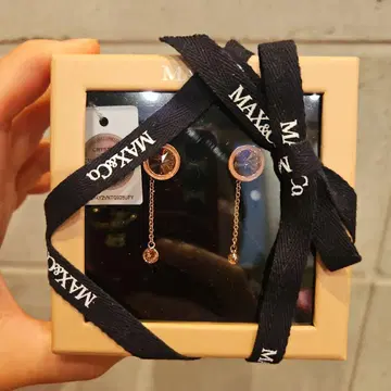 [ 미사용 새상품 ] max&co 귀걸이 핑크