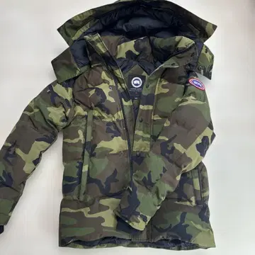 CANADA GOOSE 다운 자켓 XS 카모플라쥬