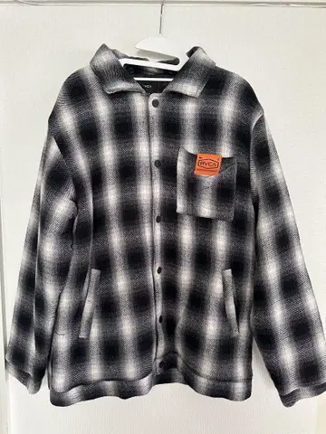 RVCA 블랙 화이트 체크 무늬 플란넬 자켓 충전솜