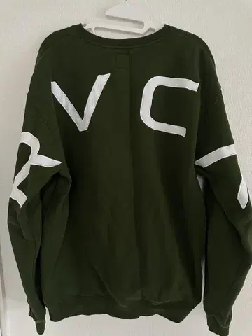 RVCA 올리브 그린 맨투맨 트레이닝복 포켓 부착