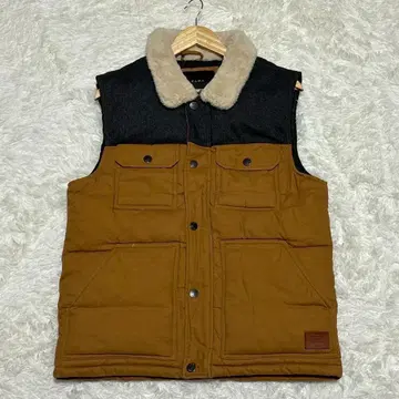 ZARA 브라운/블랙 다운 베스트 M~L 사이즈