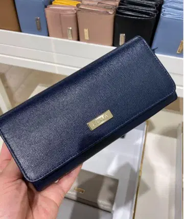 네이비 장지갑 FURLA