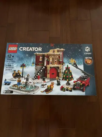 미개봉 새상품 레고 10263 윈터 빌리지 소방서