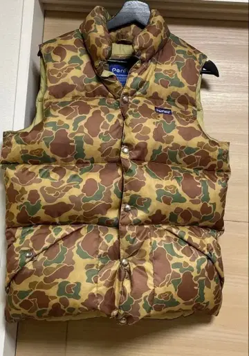 새상품급 펜필드 다운 베스트 카모플라주