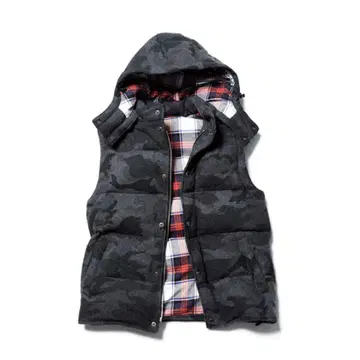 SOPHNET. CAMOUFLAGE MELTON DOWN VEST