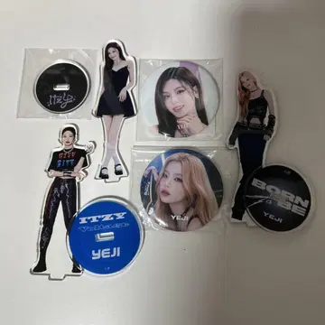 itzy 예지 아크릴 스탠드 캔뱃지 세트