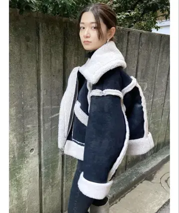 EMODA 쉘파 무스탕 코트 블랙/베이지